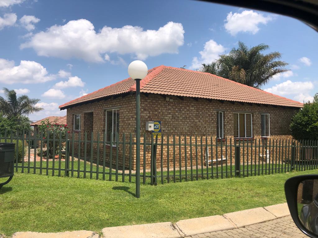 3 Bedroom Cluster Portofino, Esther Park R1 099 999 RNO 12131544